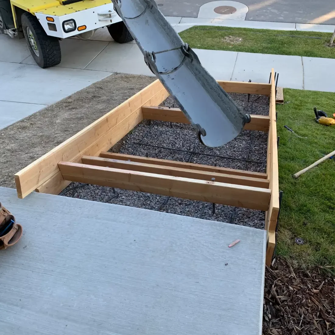 lehi-utah-concrete-sidewalk-steps-contractor-1100sq